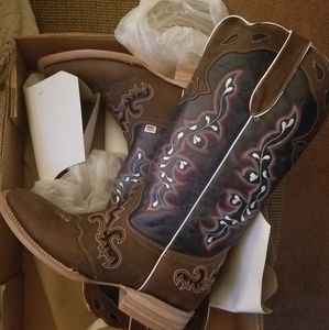 LAST! Women's Rockin Leather Cowboy Boots